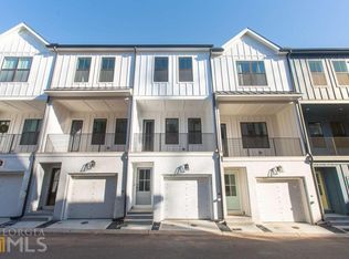 160 Chestnut Cir #77, Atlanta, GA 30342