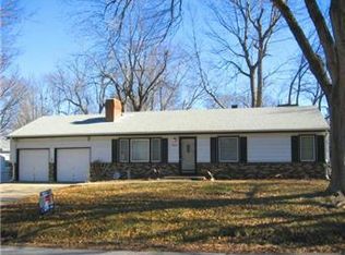 8833 N Holmes St, Kansas City, MO 64155