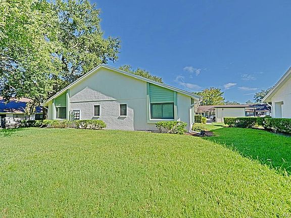 4th image of 2532 Royal Pines Cir APT A