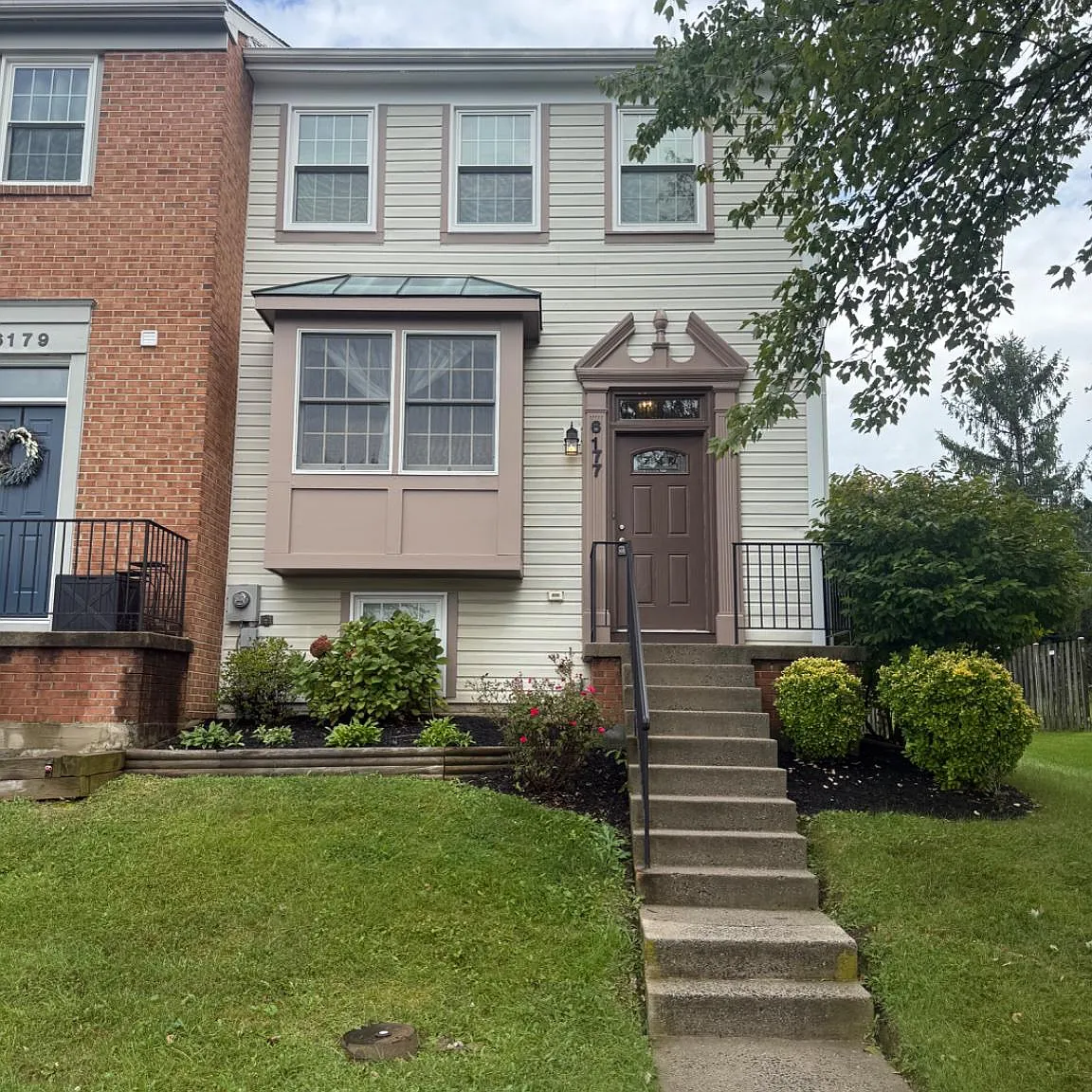 3 bed, 2.5 bath, 1636 sqft, $2,450 — Photo 1
