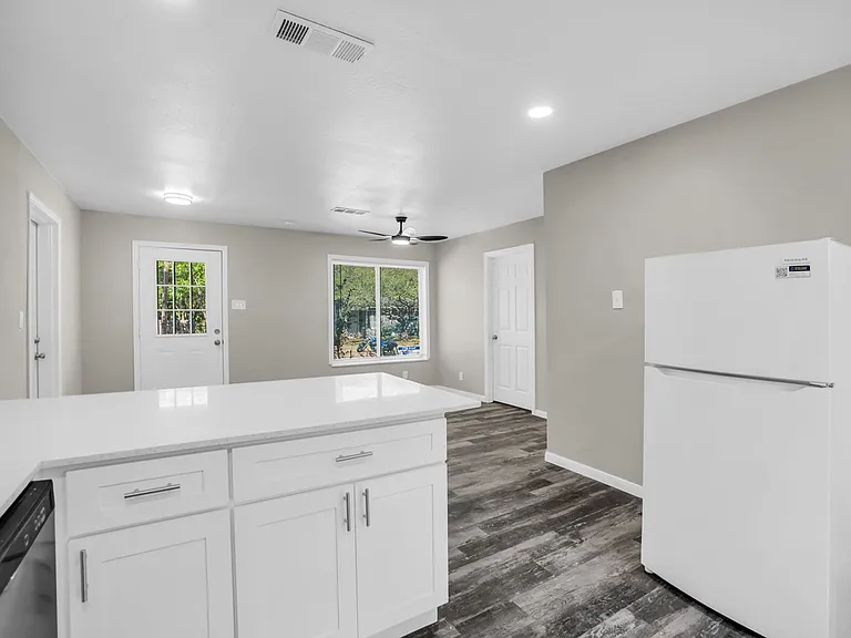 125 Vandenburg Dr — Photo 9