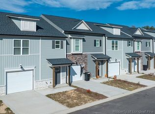 910 Kingscote Dr, Fayetteville, NC 28314