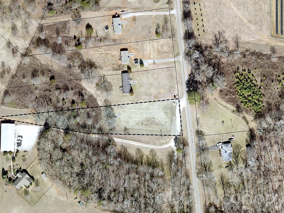 1st image of 2907 Wood Rd