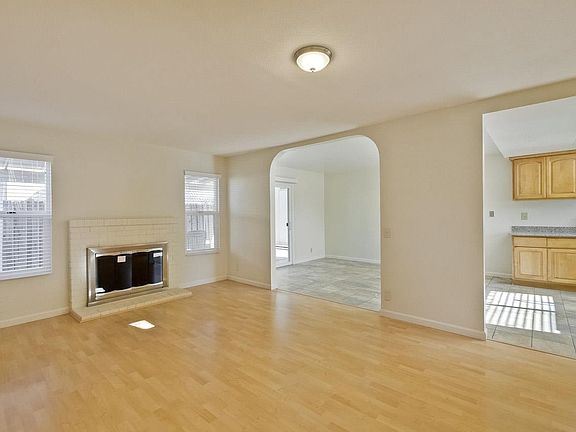 3rd image of 192 Checkers Dr