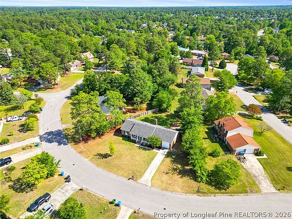2nd image of 2027 Gillingham Cir