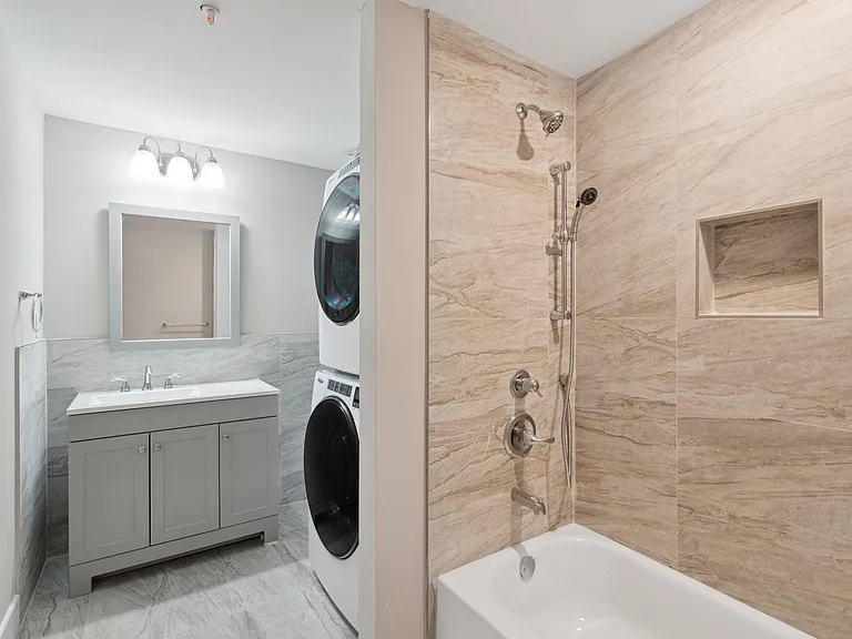 2612 Annin St #1 — Photo 11