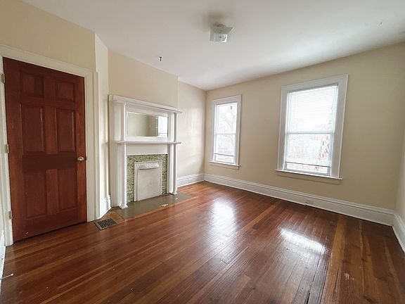 4th image of 151 Chittenden Ave #151