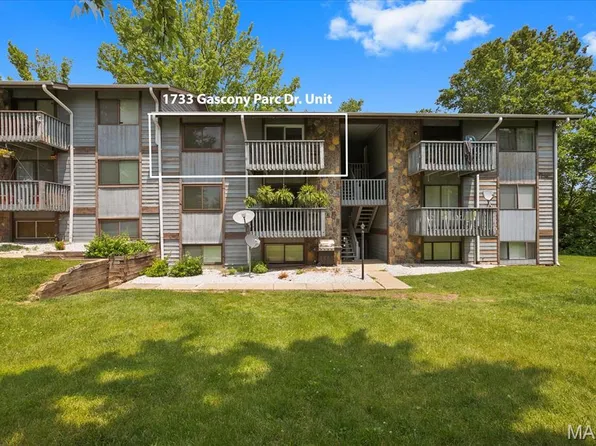 1733 Gascony Parc Dr #1733, Lake Saint Louis, MO 63367