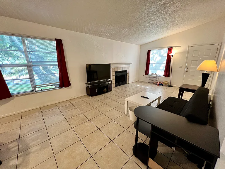 14301 Hanging Moss Cir #201 — Photo 7