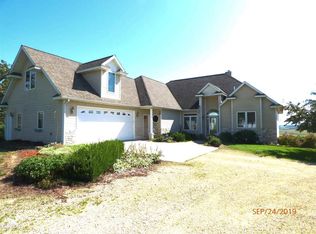 6175 S Elmoville Rd, Stockton, IL 61085