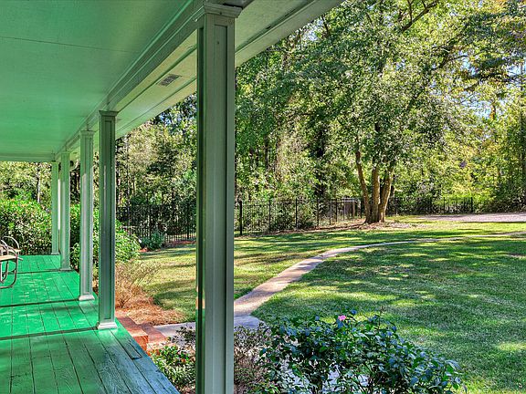 2nd image of 6 Gregory Ct