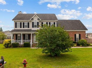 75 Edgecombe Dr, Spring Lake, NC 28390