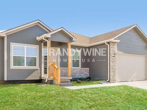 2nd image of 713 Poplar Cir