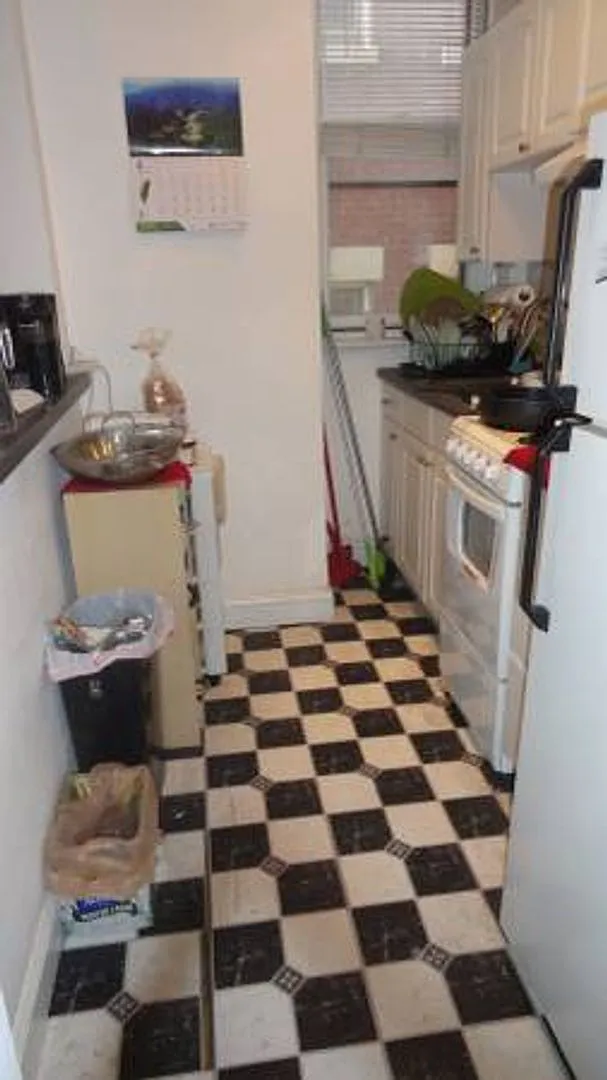 1 Bed Close to BU - 9/1 — Photo 3