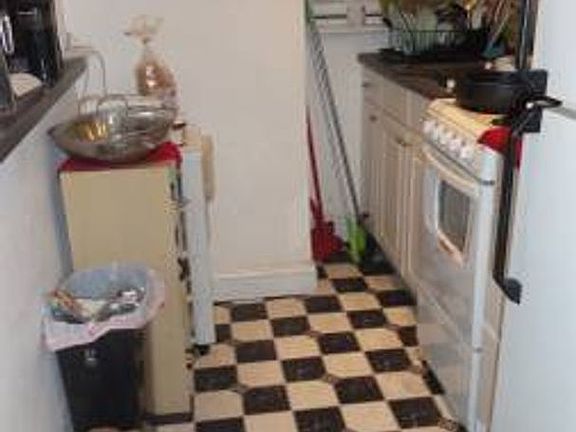 3rd image of 10 Park Dr #10