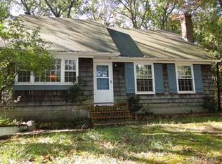 243 Dogwood Dr, Wading River, NY