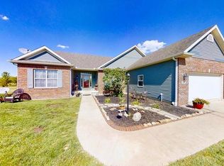 556 County Road 2550 N #A, Mahomet, IL 61853