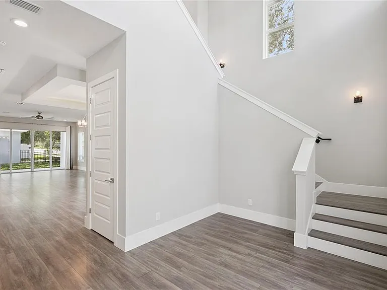 200 E Grant St — Photo 9