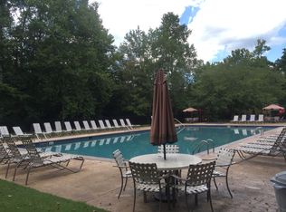 986 W Mill Bnd NW, Kennesaw, GA 30152