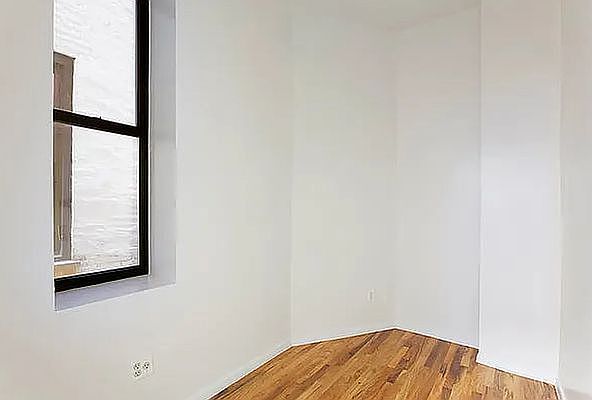 2nd image of 284 Mulberry St #1