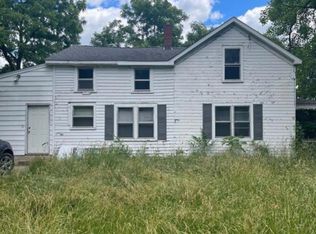 9165 Faussett Rd, Fenton, MI 48430