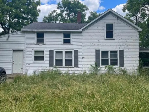 9165 Faussett Rd, Fenton, MI 48430