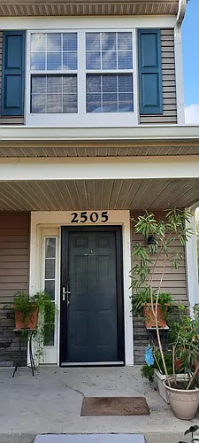 2505 Oneida Ln Photo 1
