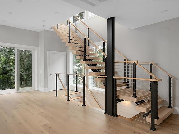 5th image of 43 12th St #A