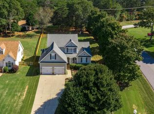 2 Cunningham Point Ct, Greer, SC 29651