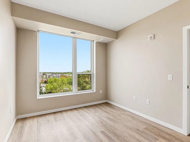 19-web-or-mls-10950-Red-Cir-Dr-19