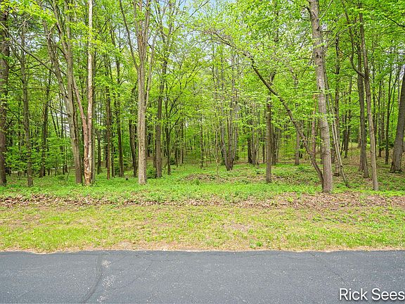2nd image of 2855 Gulliford Dr SE