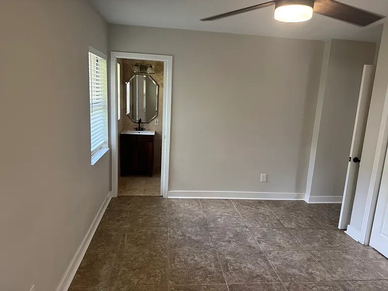 617 Luzon Ave — Photo 10