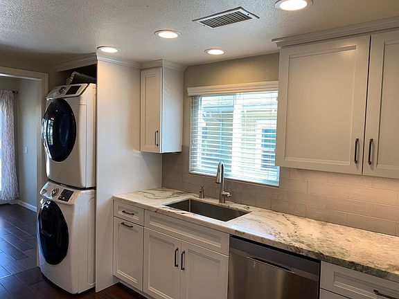 2nd image of 1215 30th St #1215