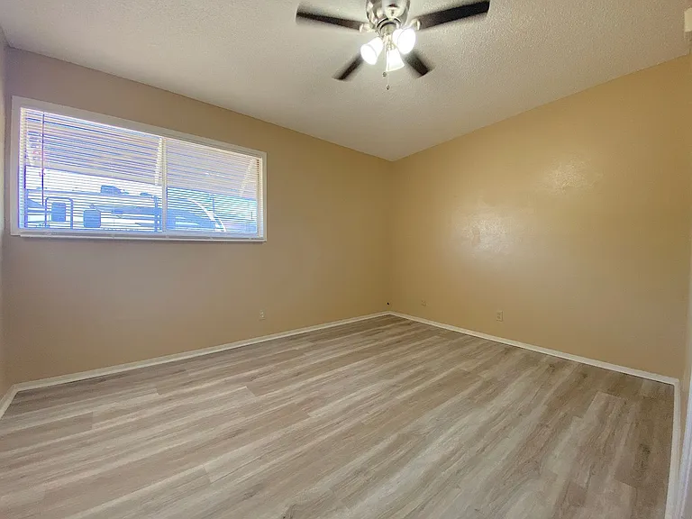 6041 Redstone Ln — Photo 17