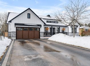 7 Crescent Dr, Kingston, ON K7M 4J3