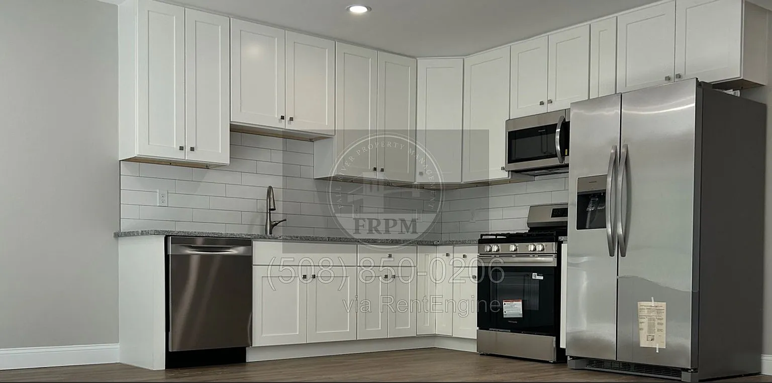 3 bed, 2.5 bath, 1672 sqft, $3,000 — Photo 1