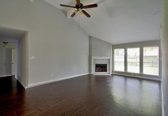 5th image of 5107 Rivertree Ln