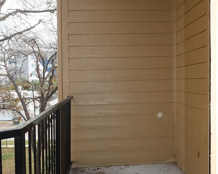 2802 Nueces St #306 — Photo 16