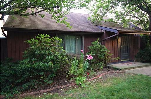 2nd image of 23 Ardsley Ct