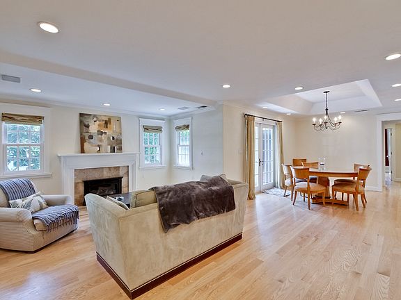4th image of 786 Marion Ave