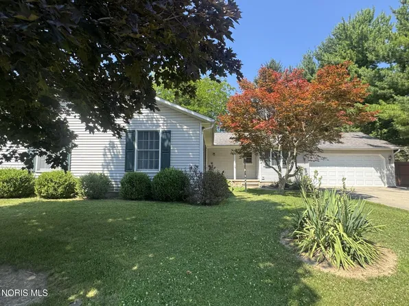 504 Briarwood Ln, Pioneer, OH 43554