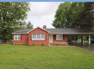 76 Featherstone Dr, Lyndhurst, VA 22952