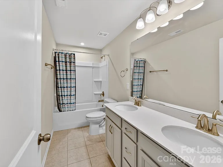420 Burr St — Photo 28