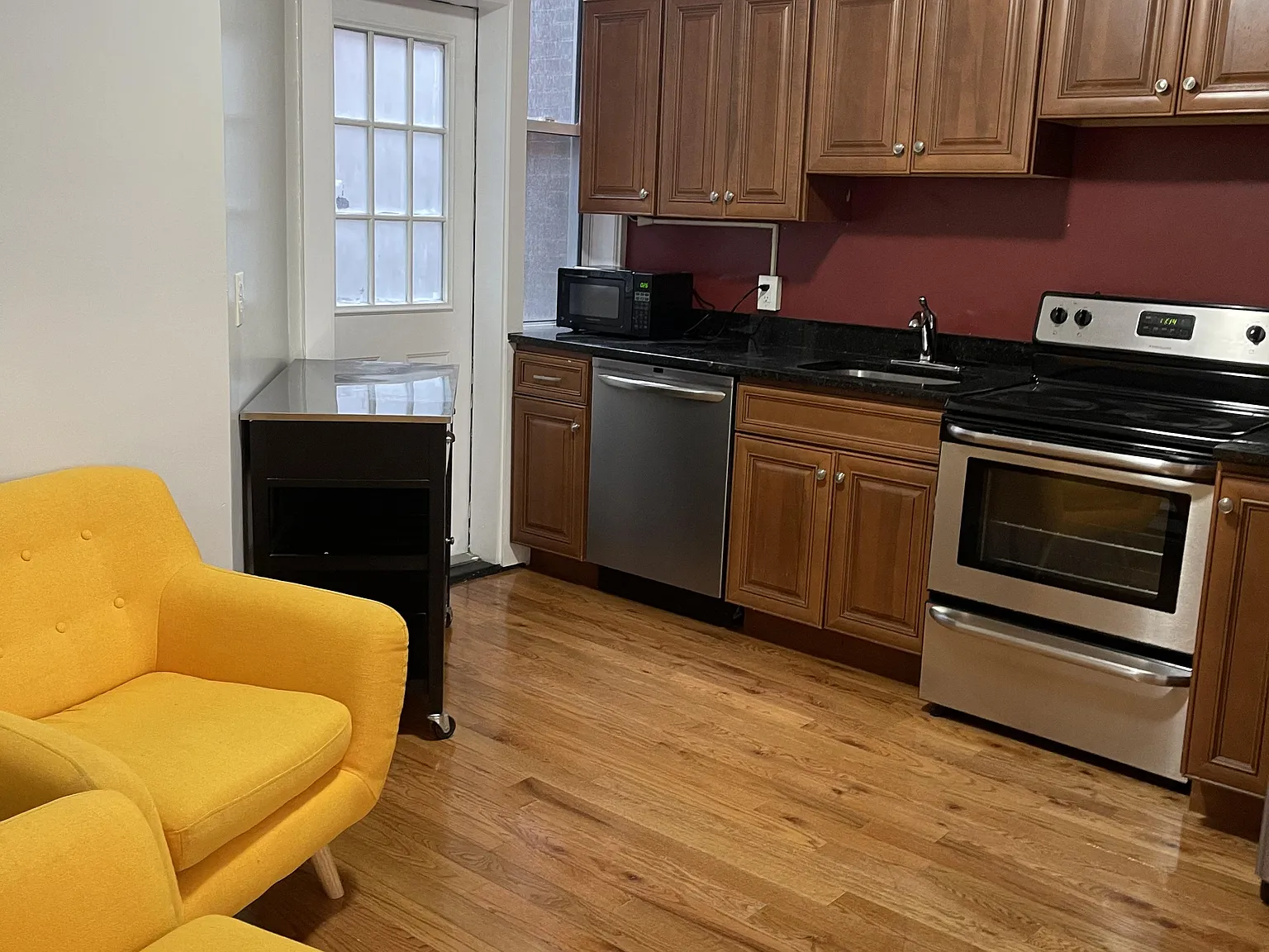3 bed, $3,600 — Photo 3