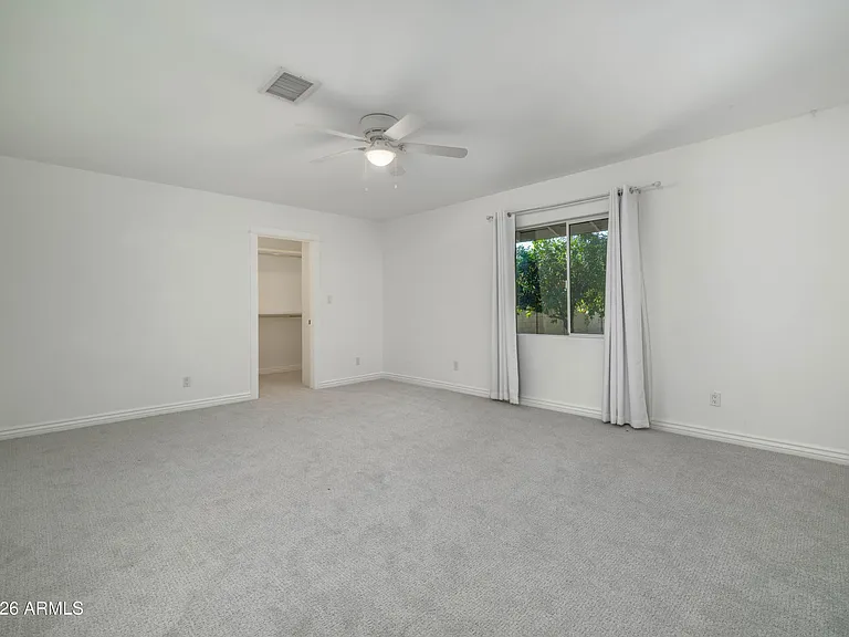 121 W Orchid Ln — Photo 17