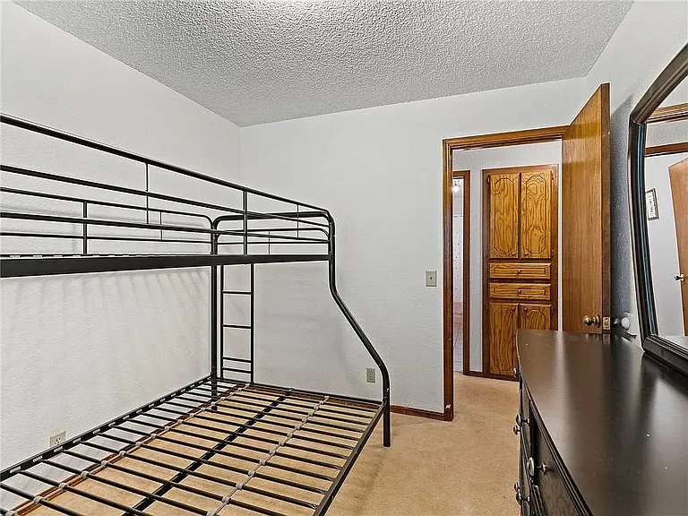 534 W Carson Dr — Photo 1