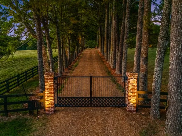2876 Sawyer Bend Rd, Franklin, TN 37069