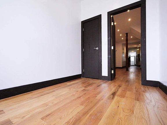 4th image of 180 Noll St APT 1