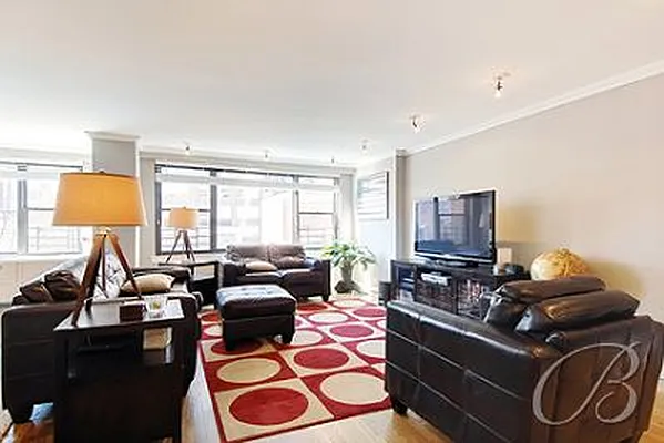 Sold by Bellmarc Realty | media 18