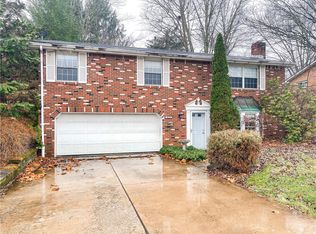 4123 Cambridge Dr, Irwin, PA